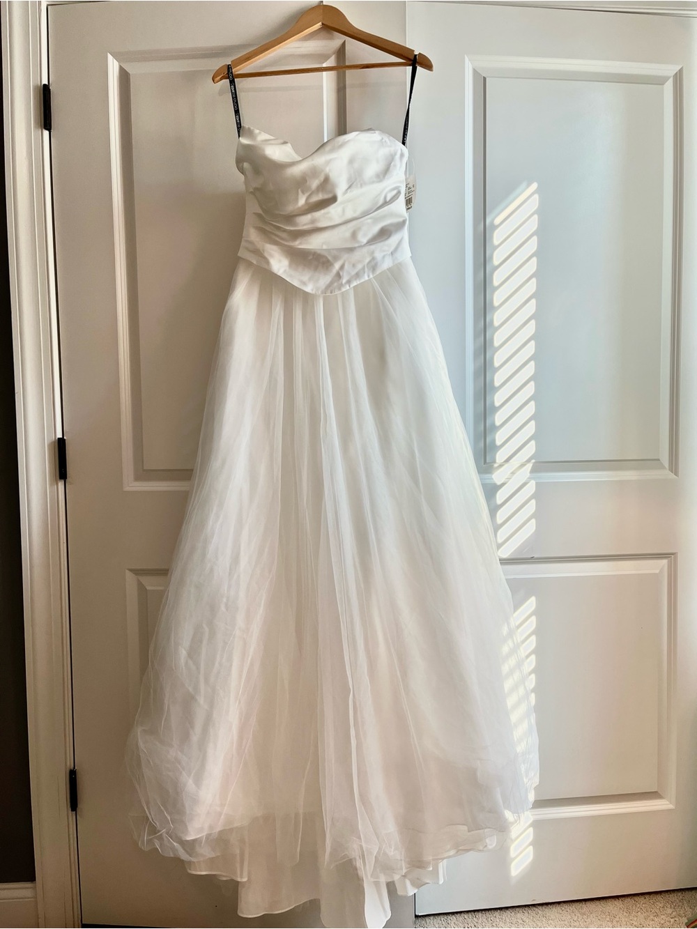 David’s Bridal Strapless Wedding Dress Size 4 NWT - Picture 3 of 12